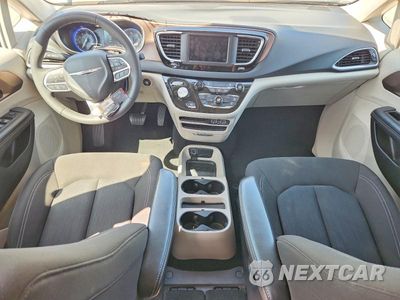 Zdjęcie 8 z 14 samochodu: 2023 CHRYSLER VOYAGER LX VIN:2C4RC1CG8PR567988 - miniatura