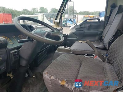 Zdjęcie 7 z 13 samochodu: 2006 ISUZU NPR VIN:JALC4B16367007622 - miniatura