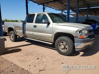 Czwarte zdjęcie samochodu z boku: 2002 CHEVROLET SILVERADO K2500 HEAVY DUTY VIN:1GCHK29U12E258175 - miniatura