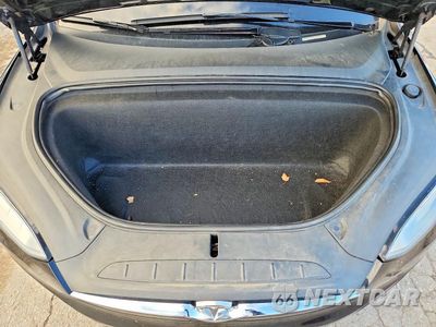 Zdjęcie 11 z 12 samochodu: 2019 TESLA MODEL X VIN:5YJXCAE2XKF181439 - miniatura