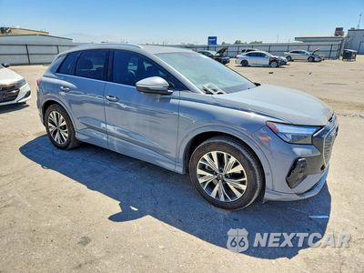 Czwarte zdjęcie samochodu z boku: 2023 AUDI Q4 E-TRON PREMIUM PLUS VIN:WA1BCBFZ7PP026611 - miniatura