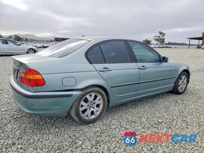 Trzecie zdjęcie samochodu z tyłu: 2003 BMW 325 I VIN:WBAET37483NJ26344 - miniatura
