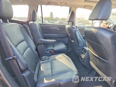 Zdjęcie 10 z 12 samochodu: 2017 HONDA PILOT ELITE VIN:5FNYF6H05HB045005 - miniatura