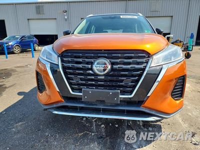 Piąte zdjęcie samochodu w środku: 2021 NISSAN KICKS SV VIN:3N1CP5CV9ML493010 - miniatura