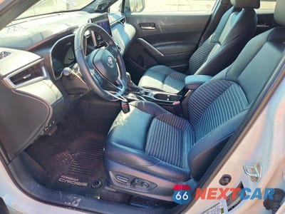 Zdjęcie 7 z 12 samochodu: 2024 TOYOTA COROLLA CROSS HYBRID XSE VIN:7MUFBABG2RV047387 - miniatura