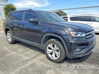 Czwarte zdjęcie samochodu z boku: 2018 VOLKSWAGEN ATLAS SE VIN:1V2CR2CA1JC571840 - miniatura