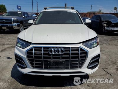 Piąte zdjęcie samochodu w środku: 2023 AUDI Q5 PREMIUM 40 VIN:WA1ABAFYXP2134749 - miniatura