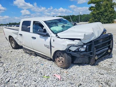 Czwarte zdjęcie samochodu z boku: 2019 RAM 1500 CLASSIC TRADESMAN VIN:1C6RR7ST9KS660534 - miniatura