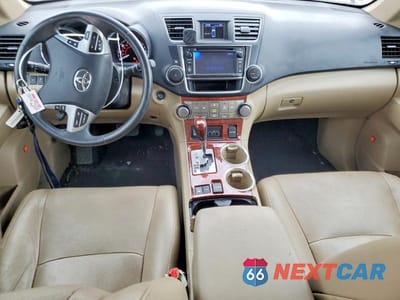 Zdjęcie 8 z 13 samochodu: 2013 TOYOTA HIGHLANDER LIMITED VIN:5TDDK3EH0DS190980 - miniatura