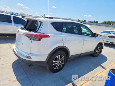 Trzecie zdjęcie samochodu z tyłu: 2017 TOYOTA RAV4 LE VIN:2T3BFREV0HW570216 - miniatura