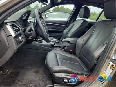 Zdjęcie 7 z 12 samochodu: 2018 BMW 330 XI VIN:WBA8D9C52JEB35472 - miniatura