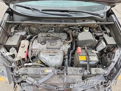 Zdjęcie 12 z 14 samochodu: 2018 TOYOTA RAV4 LE VIN:JTMBFREVXJJ261275 - miniatura