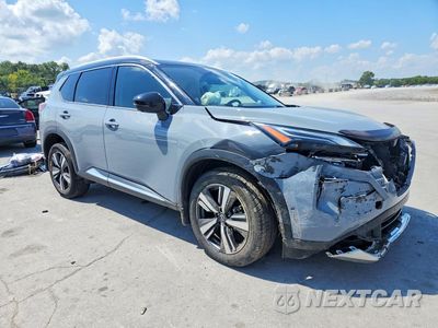 Czwarte zdjęcie samochodu z boku: 2023 NISSAN ROGUE PLATINUM VIN:JN8BT3DC5PW102475 - miniatura