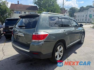 Trzecie zdjęcie samochodu z tyłu: 2013 TOYOTA HIGHLANDER LIMITED VIN:5TDDK3EH9DS263568 - miniatura