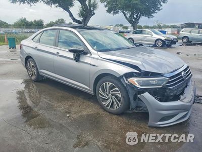 Czwarte zdjęcie samochodu z boku: 2021 VOLKSWAGEN JETTA SEL PREMIUM VIN:3VWG57BU7MM069177 - miniatura