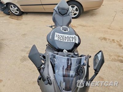 Piąte zdjęcie samochodu w środku: 2026 KAWASAKI ZX636 K VIN:JKBZXJK12TA017031 - miniatura