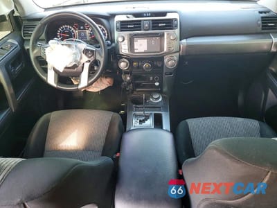 Zdjęcie 8 z 13 samochodu: 2019 TOYOTA 4RUNNER SR5 VIN:JTEBU5JR9K5645416 - miniatura