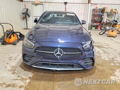 Piąte zdjęcie samochodu w środku: 2023 MERCEDES-BENZ E 350 4MATIC VIN:W1KZF8EB6PB169569 - miniatura