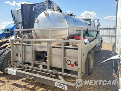 Trzecie zdjęcie samochodu z tyłu: 2018 PETERBILT 337 VACUUM TRUCK VIN:2NP2HJ6X6JM415056 - miniatura
