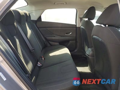 Zdjęcie 10 z 12 samochodu: 2022 HYUNDAI ELANTRA SEL VIN:KMHLM4AG8NU287328 - miniatura