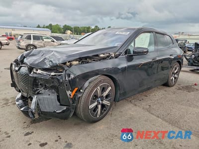 2023 BMW IX M60 WB533CF07PCK57903 - główne zdjęcie licytacji z USA - miniatura