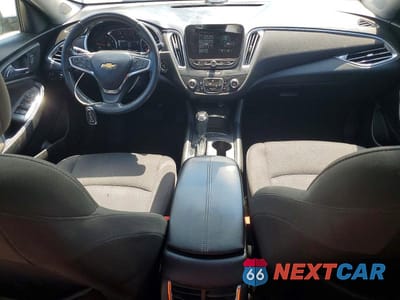 Zdjęcie 8 z 12 samochodu: 2018 CHEVROLET MALIBU LT VIN:1G1ZD5ST4JF168232 - miniatura
