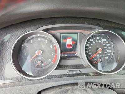 Zdjęcie 9 z 13 samochodu: 2017 VOLKSWAGEN GTI S/SE VIN:3VW447AU4HM072499 - miniatura