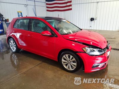 Czwarte zdjęcie samochodu z boku: 2019 VOLKSWAGEN GOLF S VIN:3VWG57AU9KM024434 - miniatura