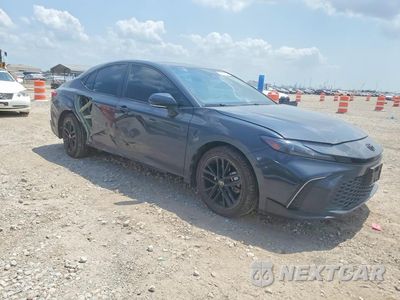Czwarte zdjęcie samochodu z boku: 2025 TOYOTA CAMRY SE VIN:4T1DAACKXSU038652 - miniatura