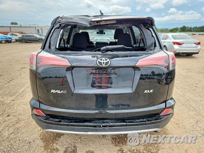 Zdjęcie 6 z 12 samochodu: 2018 TOYOTA RAV4 XLE VIN:2T3WFREV8JW411242 - miniatura
