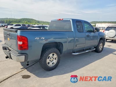 Trzecie zdjęcie samochodu z tyłu: 2013 CHEVROLET SILVERADO K1500 LT VIN:1GCRKSE71DZ309285 - miniatura