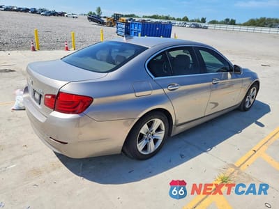 Trzecie zdjęcie samochodu z tyłu: 2013 BMW 528 I VIN:WBAXG5C51DD229524 - miniatura