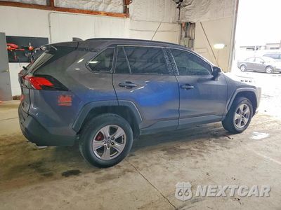 Trzecie zdjęcie samochodu z tyłu: 2024 TOYOTA RAV4 XLE VIN:2T3W1RFV5RW305355 - miniatura