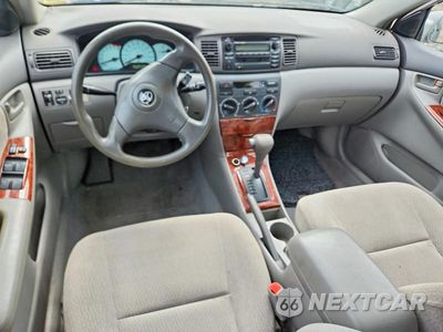 Zdjęcie 8 z 12 samochodu: 2004 TOYOTA COROLLA LE VIN:2T1BR32E94C195813 - miniatura