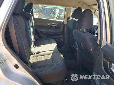 Zdjęcie 11 z 13 samochodu: 2018 NISSAN ROGUE S VIN:5N1AT2MV7JC791653 - miniatura