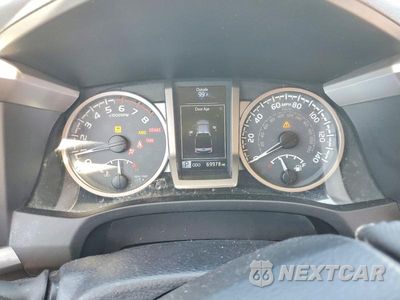 Zdjęcie 9 z 13 samochodu: 2018 TOYOTA TACOMA SR5 VIN:5TFAX5GN1JX119456 - miniatura