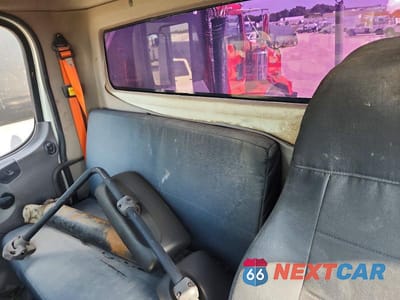 Zdjęcie 10 z 13 samochodu: 2015 FREIGHTLINER M2 106 MED VIN:1FUBCXCY7FHGJ9940 - miniatura