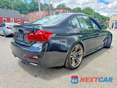 Trzecie zdjęcie samochodu z tyłu: 2015 BMW M3 VIN:WBS3C9C55FP803086 - miniatura