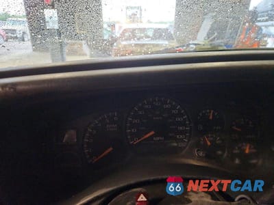 Zdjęcie 9 z 12 samochodu: 2002 CHEVROLET SILVERADO K1500 VIN:2GCEK19V621404593 - miniatura