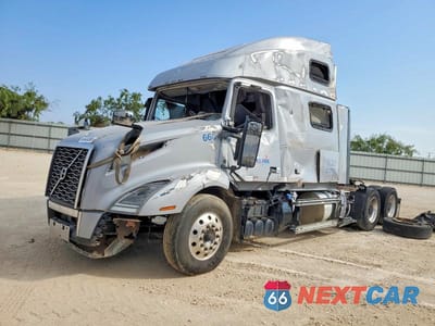 Drugie zdjęcie samochodu z przodu: 2022 VOLVO VNL VIN:4V4NC9EH8NN288574 - miniatura