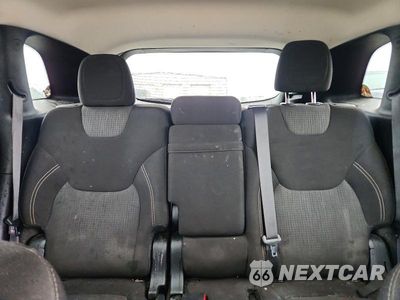 Zdjęcie 10 z 13 samochodu: 2017 JEEP CHEROKEE LATITUDE VIN:1C4PJMCS4HW636350 - miniatura