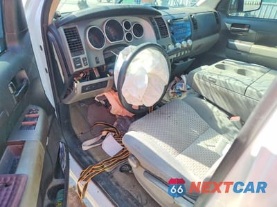 Zdjęcie 8 z 12 samochodu: 2011 TOYOTA TUNDRA DOUBLE CAB SR5 VIN:5TFRM5F16BX032356 - miniatura