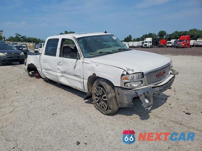 Czwarte zdjęcie samochodu z boku: 2006 GMC SIERRA K1500 DENALI VIN:2GTEK63N261115772 - miniatura
