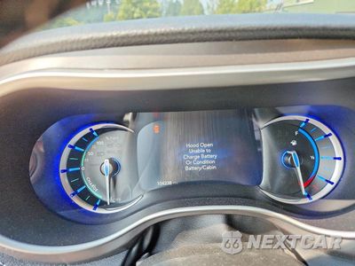 Zdjęcie 9 z 13 samochodu: 2024 CHRYSLER PACIFICA HYBRID SELECT VIN:2C4RC1S72RR169499 - miniatura