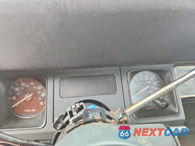 Zdjęcie 9 z 12 samochodu: 1991 JEEP WRANGLER / YJ RENEGADE VIN:2J4FY69S6MJ117046 - miniatura
