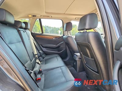 Zdjęcie 11 z 14 samochodu: 2015 BMW X1 XDRIVE28I VIN:WBAVL1C54FVY39183 - miniatura