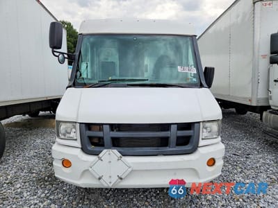 Piąte zdjęcie samochodu w środku: 2013 ISUZU NPR VIN:JALB4T170D7W00507 - miniatura