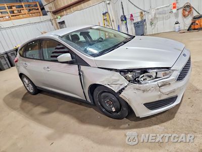 Czwarte zdjęcie samochodu z boku: 2018 FORD FOCUS SE VIN:1FADP3K21JL262502 - miniatura