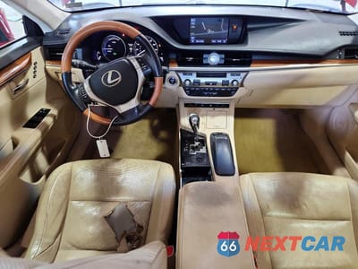 Zdjęcie 8 z 12 samochodu: 2013 LEXUS ES 300H VIN:JTHBW1GG0D2035078 - miniatura