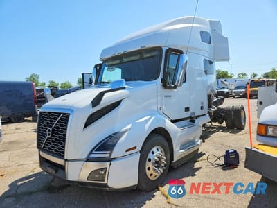 2022 VOLVO VNL SEMI TRUCK 4V4NC9EH6NN296026 - główne zdjęcie licytacji z USA - miniatura